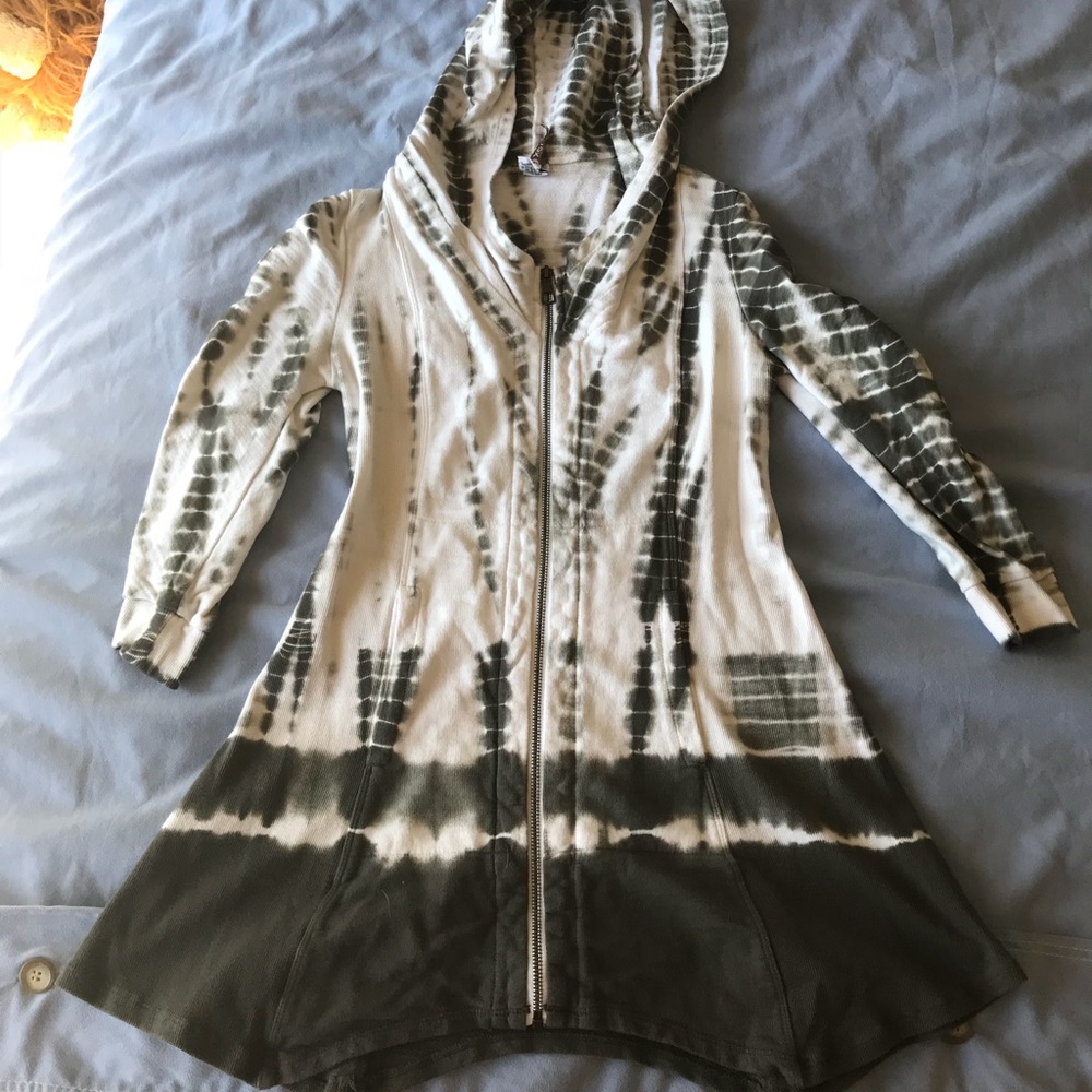 XCVI Tie Dye 3/4 sleeve hoodie